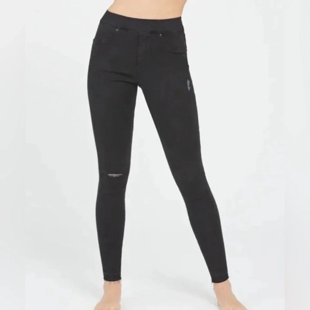Spanx NWT Black Vintage Distressed Denim Leggings Sz XS Pull on skinny jeans - Picture 2 of 9